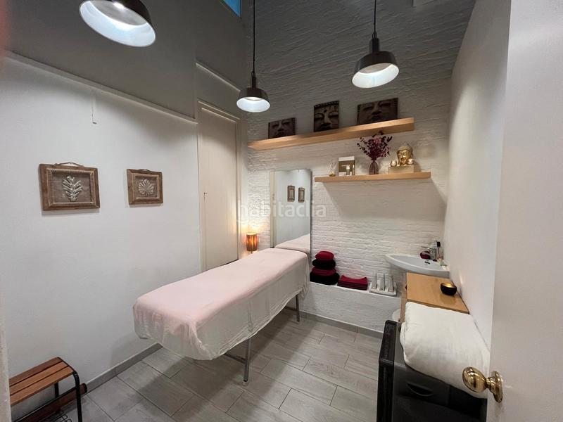 Foto ea400215-c70e-4e50-b592-0b92c1a6f0f0. Pas-de-porte local commercial avec chauffage dans Sants-Badal Barcelona