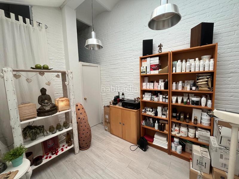 Foto d226e51f-53dc-4566-a945-5f67ebc17cb5. Transfer business premise with heating in Sants-Badal Barcelona