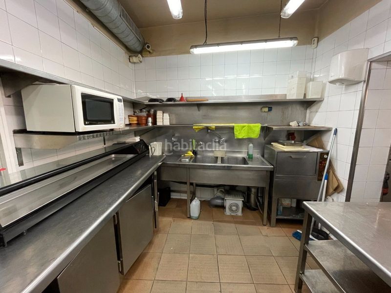 Foto aca3eb37-146b-4003-aeef-d1801165f792. Local comercial amb calefacció a Vilapicina - Torre Llobeta Barcelona