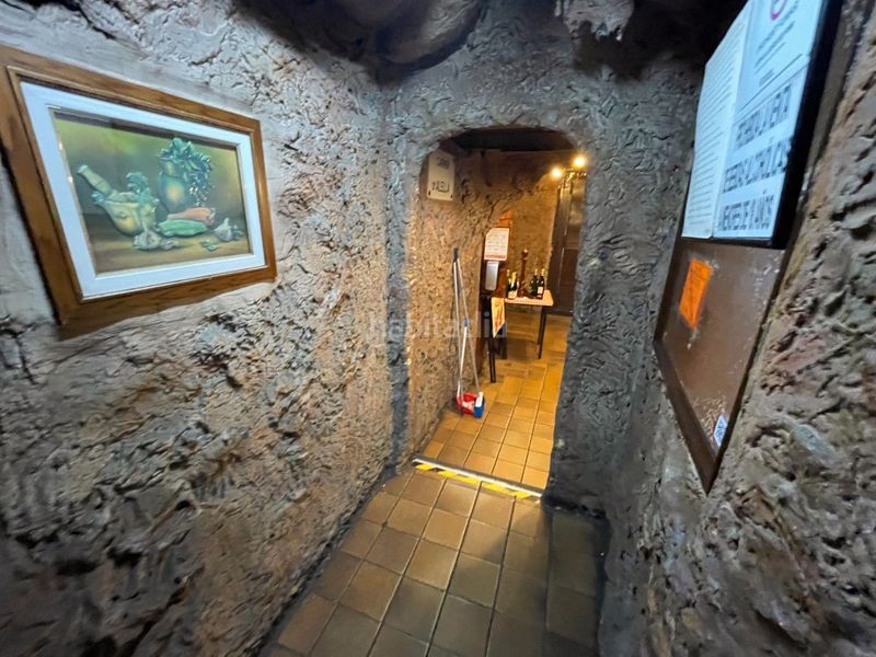 Foto c6208513-3005-4942-8ba4-c11897d8747e. Local comercial amb calefacció a Vilapicina - Torre Llobeta Barcelona