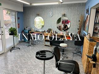 Pas-de-porte Local commercial à Roquetes. ?traspaso de salón de peluquería y estética en nou barris, barce