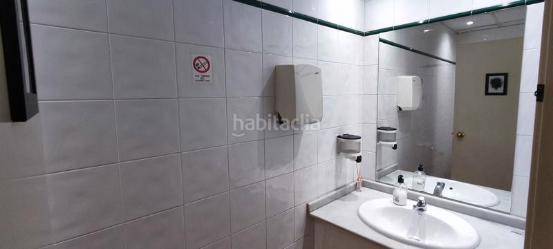 Foto a338170c-6421-4315-aa09-09be2d4335b9. Traspàs local comercial amb calefacció a Ca n'Aurell Terrassa