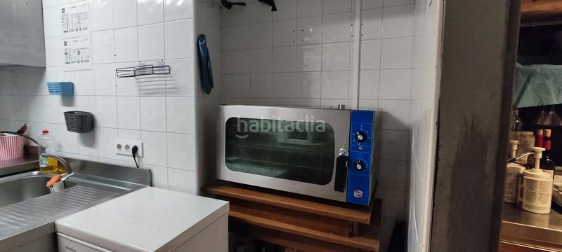 Foto a79725a9-d67b-4d2b-b93e-a9301d25df9d. Umzug geschäftsraum mit heizung in Ca n'Aurell Terrassa