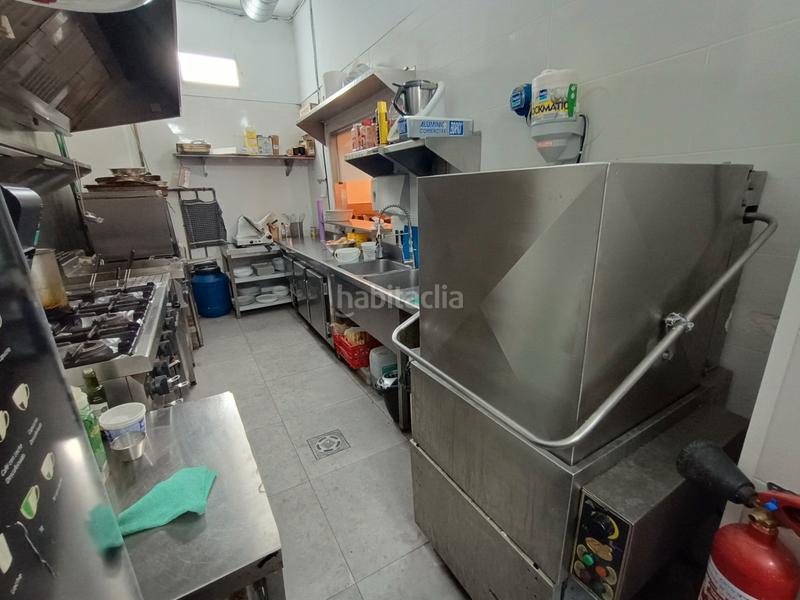 Foto d5e18de5-38f6-43a3-953a-3ada525396fa. Traspàs local comercial amb calefacció a La Nova Esquerra de l´Eixample Barcelona