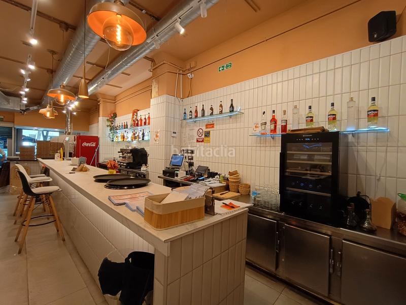 Foto 1e708dbb-b71f-4b7d-9e27-fb1c157197cf. Trapasso locale commerciale con riscaldamento in La Nova Esquerra de l´Eixample Barcelona