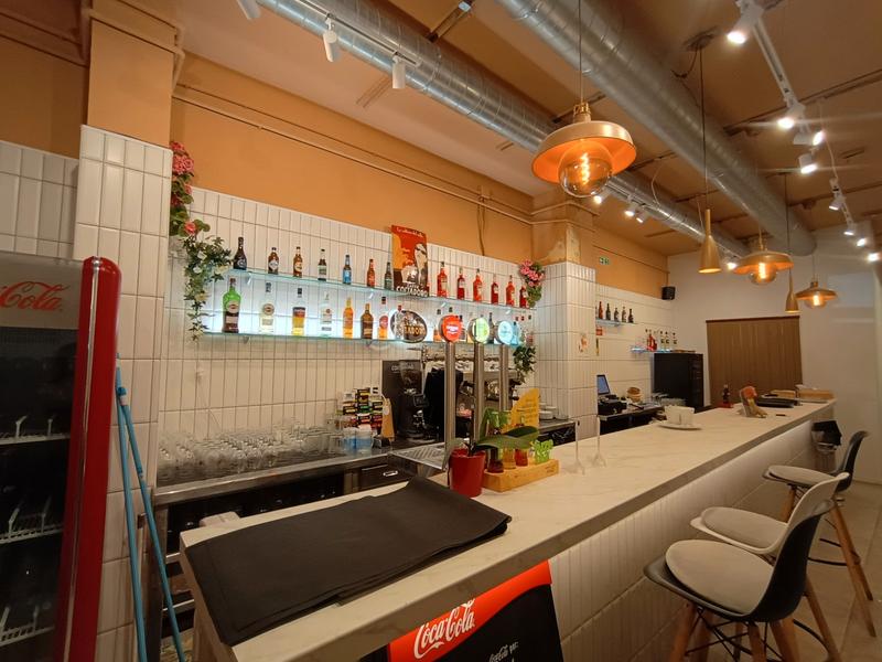 Foto 23dc668c-301a-4745-920f-8f3739234139. Trapasso locale commerciale con riscaldamento in La Nova Esquerra de l´Eixample Barcelona