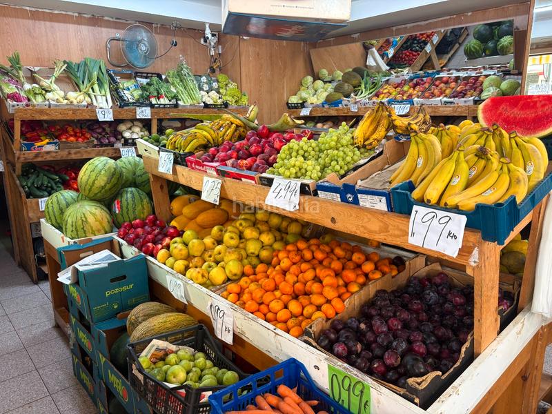 Foto dcb4adcb-79c4-40c1-8e9c-ecaaf62e2411. Traspaso local comercial traspaso frutería en Marianao Sant Boi de Llobregat