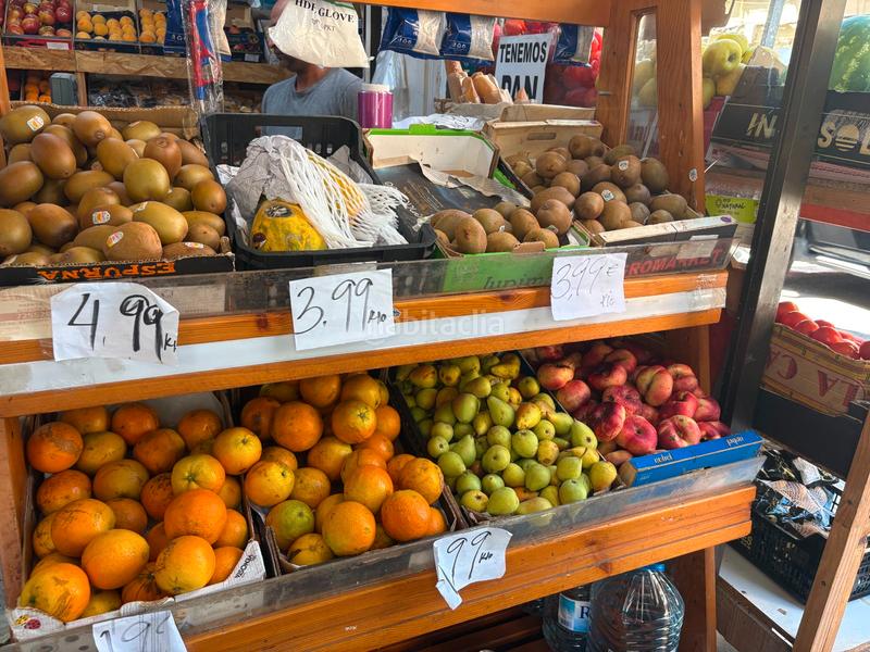 Foto e7f70c38-c0af-487d-ab9c-ea383ade28a7. Traspaso local comercial traspaso frutería en Marianao Sant Boi de Llobregat