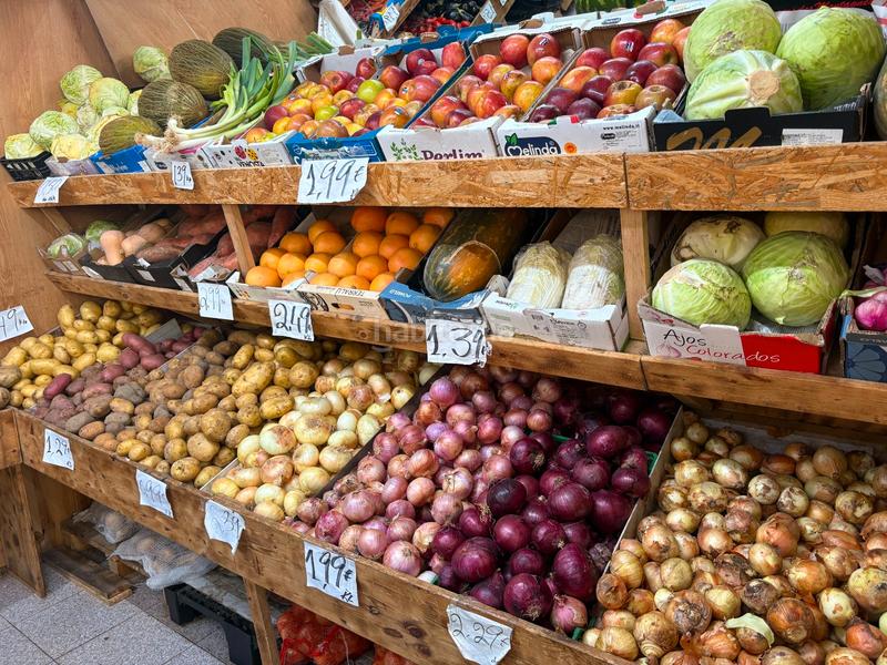 Foto e862cc7c-981a-49e4-a2a5-158ad01a11ee. Traspaso local comercial traspaso frutería en Marianao Sant Boi de Llobregat