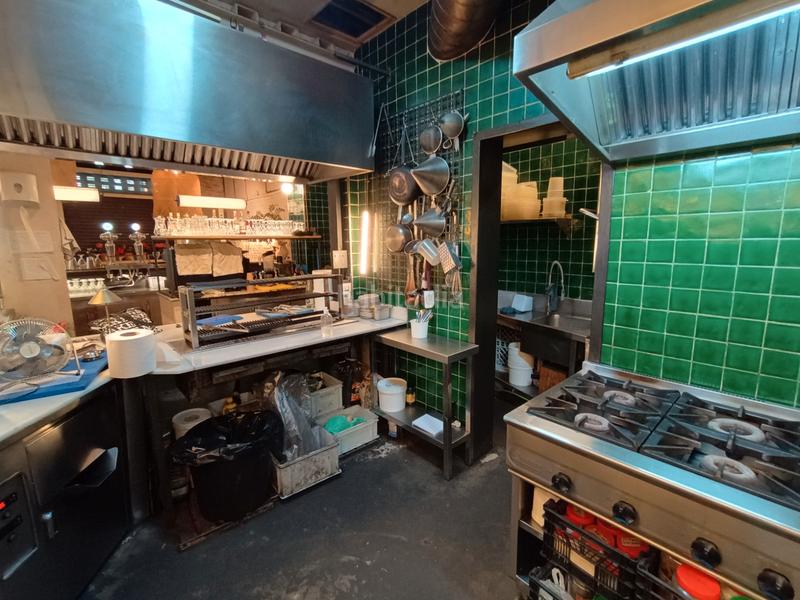 Foto dde4bc64-5945-4485-a6ef-cd62b22bf630. Traspàs local comercial amb calefacció a Sant Antoni Barcelona