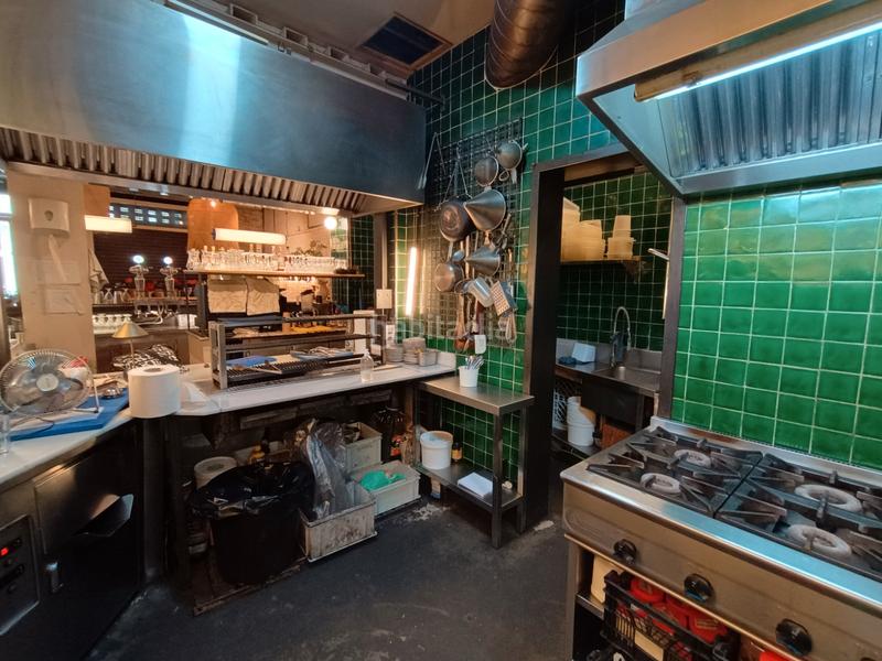 Foto 212c0394-71c1-4c49-b9e6-248ce6c10855. Trapasso locale commerciale con riscaldamento in Sant Antoni Barcelona