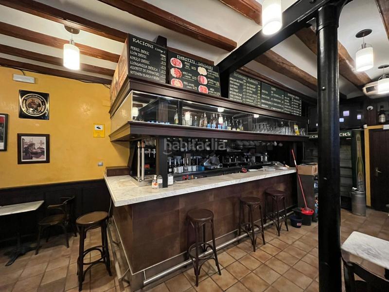 Foto 7618b318-eae1-4c58-a5a1-f45999ea0f1e. Transfer business premise with heating in Gòtic Barcelona