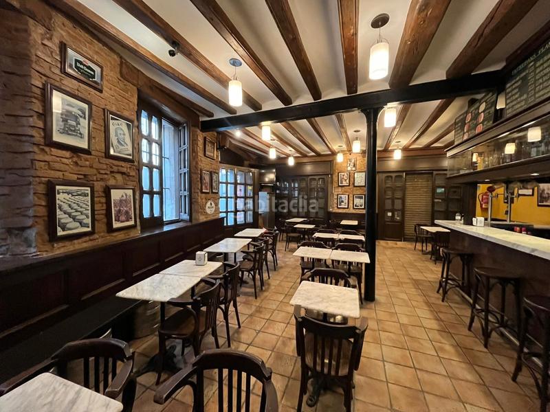 Foto c29b3aa5-9685-4a01-aa64-490a3bdd0fe2. Traspaso local comercial traspaso bar , ciutat vella en Barcelona