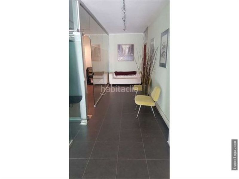 Foto b6572e70-5b76-44a5-96e2-3e434bcaa932. Local comercial amb calefacció a Barri del Centre Terrassa