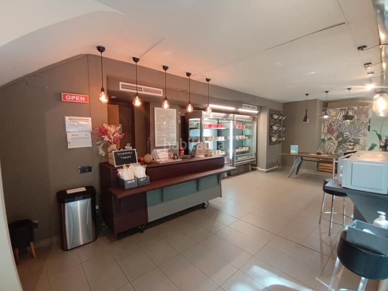 Foto 1cb3fac1-1eb8-4aa6-b427-33f6282d7499. Traspaso local comercial traspaso take away en Poblenou, en Barcelona