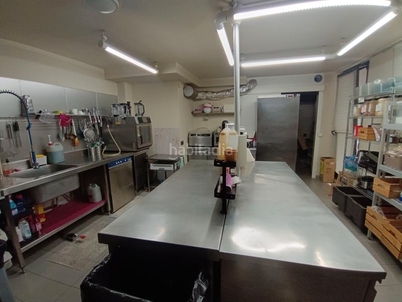 Foto 99d684bb-3696-4656-b21a-4ab3ac585548. Traspaso local comercial traspaso take away en Poblenou, en Barcelona