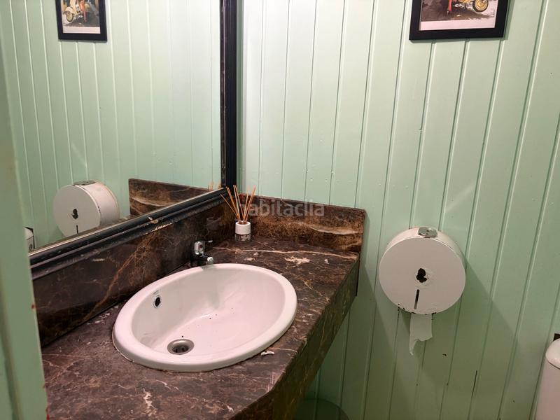 Foto 47a3af1e-5f48-450c-b544-55a8d018fb19. Pas-de-porte local commercial avec chauffage dans Molins de Rei