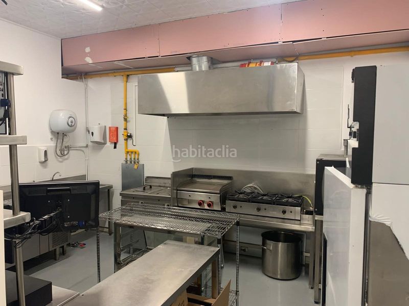 Foto 49e59968-6388-4b83-9a3d-aed3e0f3d17f. Traspàs local comercial amb calefacció a Zona Esportiva Terrassa