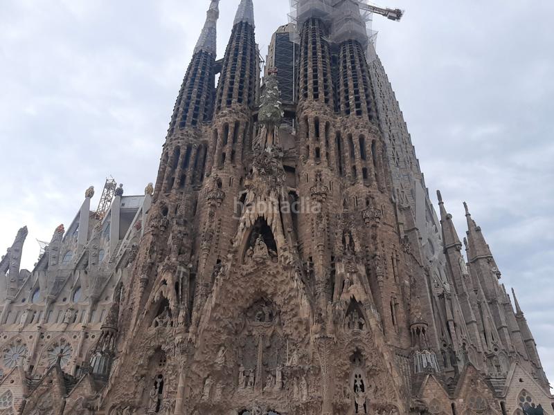 Foto 45a91893-9320-40a7-a2dd-be08b584583c. Pas-de-porte local commercial avec chauffage dans Sagrada Família Barcelona