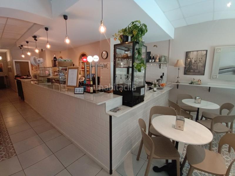 Foto 4c311590-e936-4e0c-bf80-87c2c77a654e. Pas-de-porte local commercial avec chauffage dans La Nova Esquerra de l´Eixample Barcelona