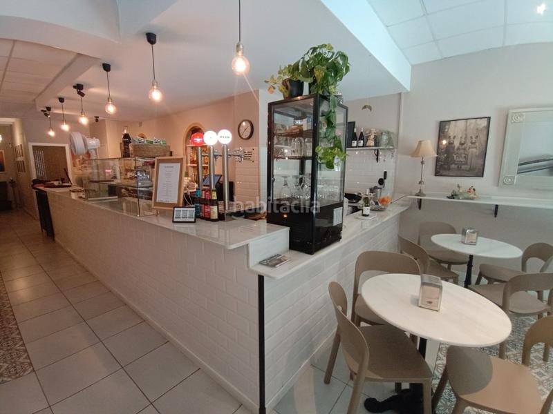 Foto 77eb89d7-14ad-4ab9-9e74-4cca7d69e5b0. Pas-de-porte local commercial avec chauffage dans La Nova Esquerra de l´Eixample Barcelona