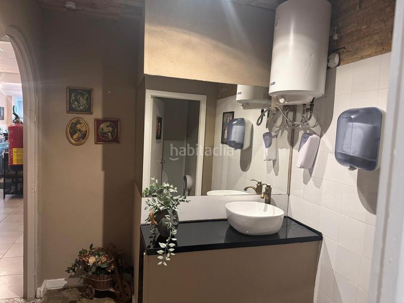 Foto c40c353e-1d60-4686-a2ff-6bc39db26e5e. Pas-de-porte local commercial avec chauffage dans La Nova Esquerra de l´Eixample Barcelona