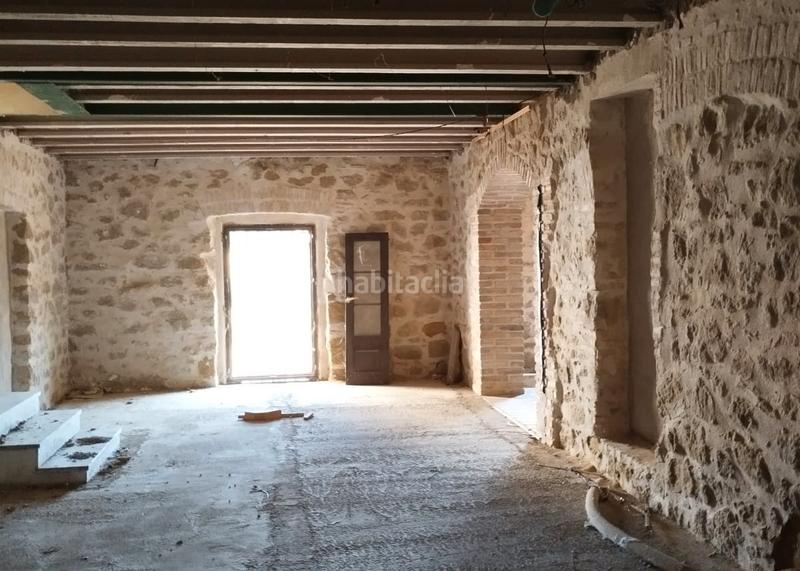 Foto f8a42e83-0b2c-4689-99a8-4e1ee4f199e4. Masía venta masia en sucs, en Raimat Lleida