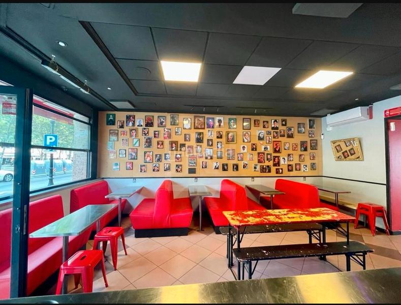 Foto 74699309-c42d-42cb-ac20-bbab95d2c436. Traspàs local comercial amb calefacció a El Clot Barcelona