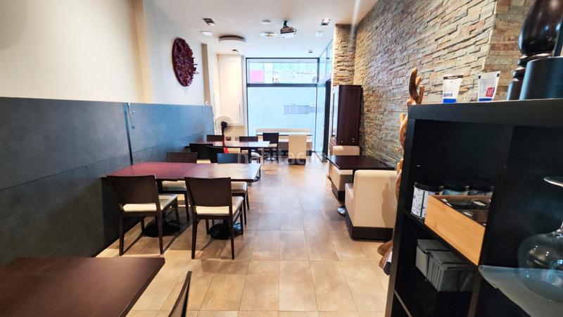 Foto 2bdfd7c2-a361-4bfb-919e-81b5383783f6. Umzug geschäftsraum mit heizung in Centre Santa Coloma de Gramenet