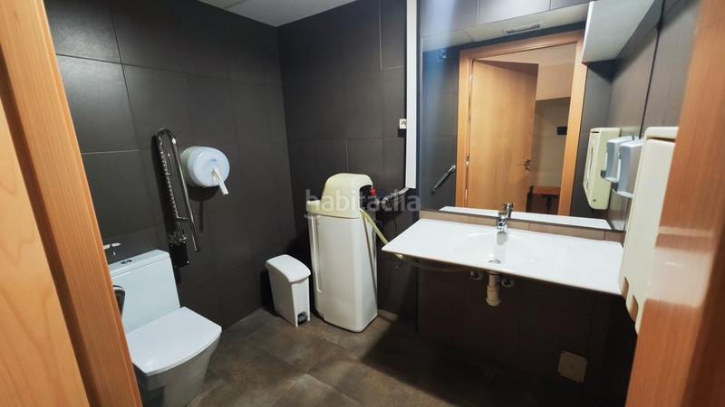 Foto 9e9cda38-49dc-4cbf-bec5-12135bdb4fe8. Umzug geschäftsraum mit heizung in Centre Santa Coloma de Gramenet