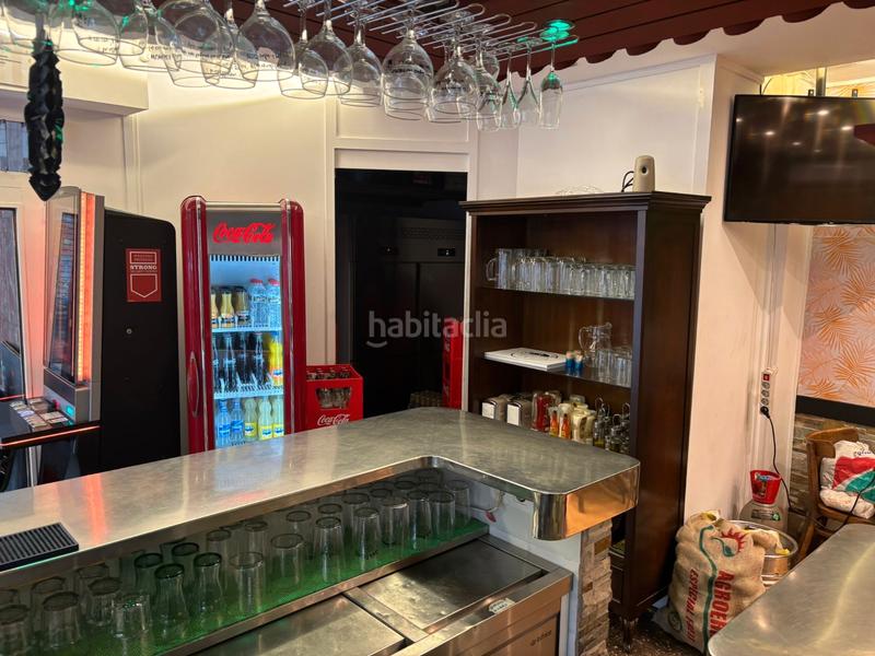 Foto a826eab2-976b-42ca-a508-5e67a978e51e. Traspàs local comercial amb calefacció a El Clot Barcelona