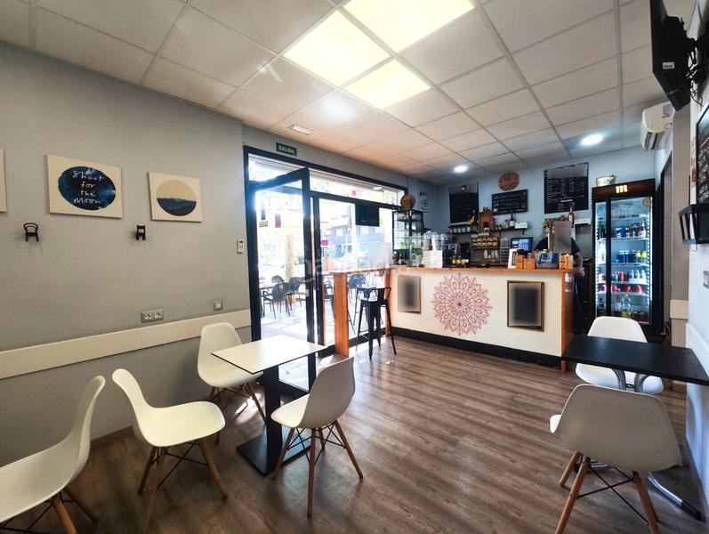 Foto d08b962d-f01f-407d-b8d2-72c798c3fb10. Pas-de-porte local commercial dans Vilapicina - Torre Llobeta Barcelona