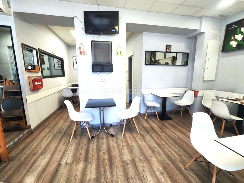 Foto 5fbfe7a1-29f7-49bf-9e19-56250d13e0fc. Traspaso local comercial traspaso bar cafetería en nou barris – con terraza en Barcelona