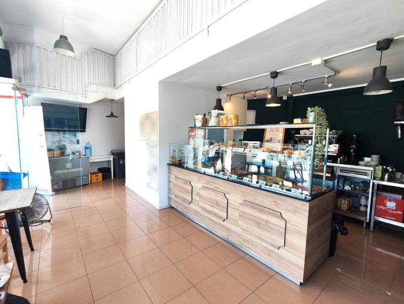 Foto 5169a14d-3d78-4ca5-8cef-ad07eec6cb24. Traspàs local comercial amb calefacció a El Clot Barcelona