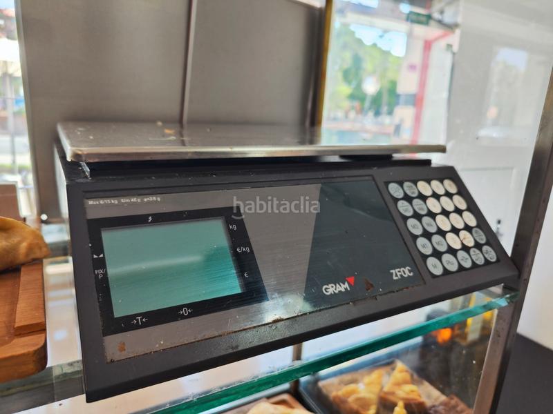 Foto aa1e05df-7b1f-4a6c-9ebd-c658d4000cb1. Traspàs local comercial amb calefacció a El Clot Barcelona