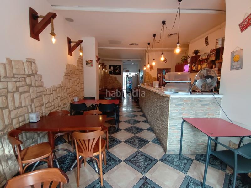 Foto 97767dfc-2837-47eb-a425-10b0f48db6d4. Transfer business premise with heating in La Bordeta Barcelona