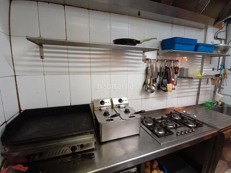 Foto 9c019e95-71ea-4c4f-99c6-984fd0f99c6a. Transfer business premise with heating in La Bordeta Barcelona