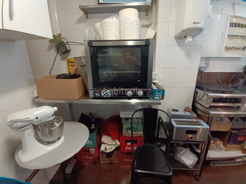 Foto 261f8344-aadc-47ca-b195-7672e275a042. Traspàs local comercial amb calefacció a Hostafrancs Barcelona