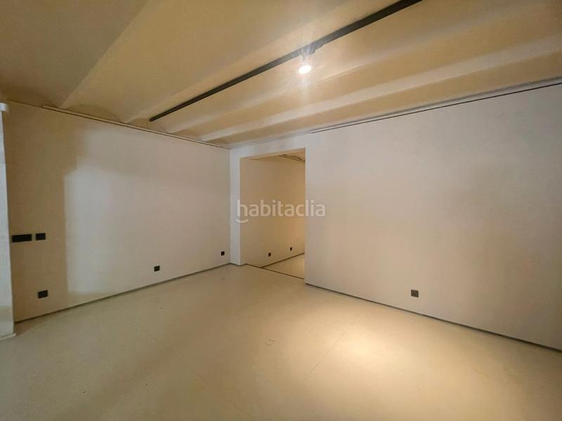 Foto d037d6d2-c155-4aa2-a04c-11b093670508. Location local commercial dans Dreta de l´Eixample Barcelona