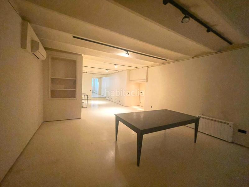 Foto f8e91f1c-4bbb-4fa6-a500-dd99aa945273. Rent business premise in Dreta de l´Eixample Barcelona