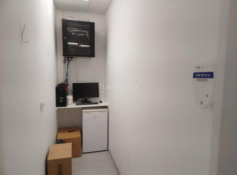 Foto ac46560d-3edd-4a09-8031-68a70900ae2b. Pas-de-porte local commercial dans Centre - Estació Sant Cugat del Vallès