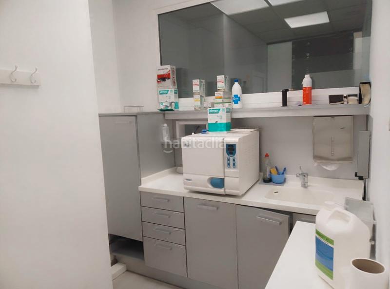 Foto ceab3094-0668-4c35-8180-3bd88f043600. Pas-de-porte local commercial dans Centre - Estació Sant Cugat del Vallès