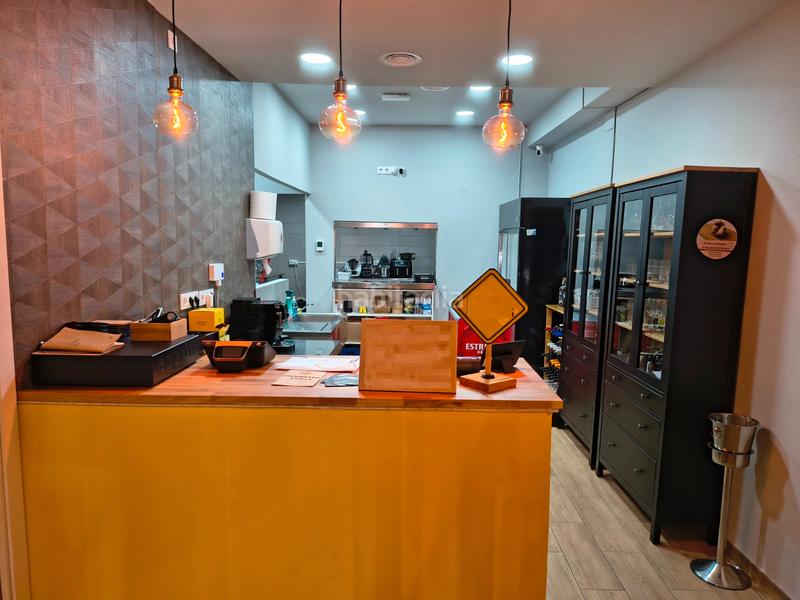 Foto 1b89ccdd-02c5-4a38-bf20-21fee9473dbc. Pas-de-porte local commercial avec chauffage dans Centre-Estació Gavà