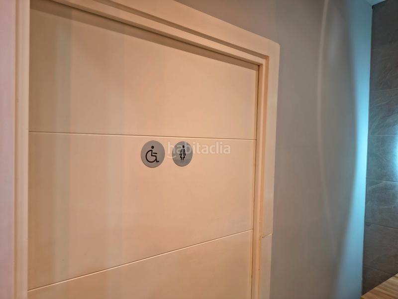 Foto cfbe2e0a-34ae-472f-a7b4-45f6a42293af. Pas-de-porte local commercial avec chauffage dans Centre-Estació Gavà