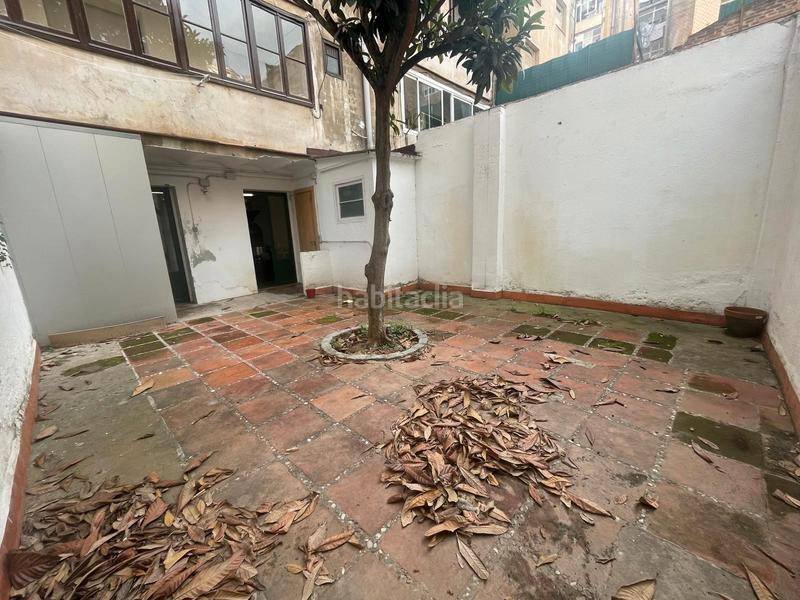 Foto d5773ea2-2ad9-4f3a-a861-9353ee17c20f. Trapasso locale commerciale con riscaldamento in Sant Antoni Barcelona