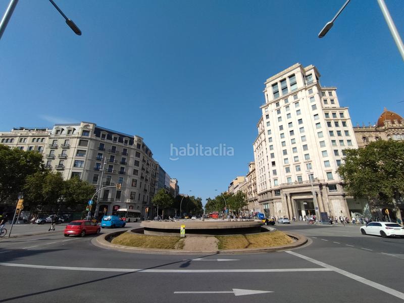 Foto dac1511c-2366-48d9-b419-ac9e2a73e81d. Pas-de-porte local commercial dans Vila de Gràcia Barcelona