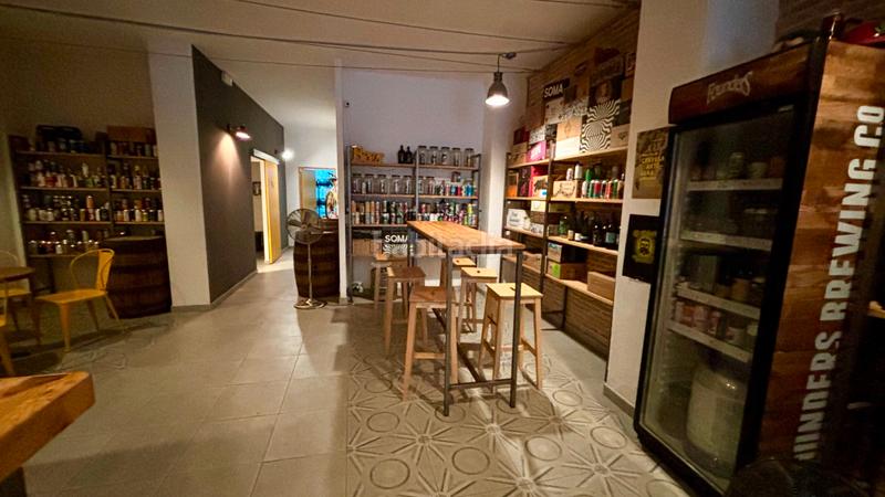 Foto a197a26a-43c6-4d71-9bdf-4ea4f634f201. Traspaso local comercial traspaso bodega con degustación en eixample, en Barcelona