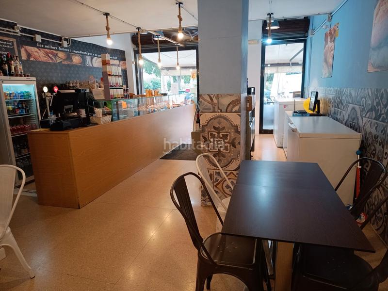 Foto 246c5e7d-9148-40a8-bfd2-b7b9d989976e. Trapasso locale commerciale con riscaldamento in El Camp de l´Arpa del Clot Barcelona