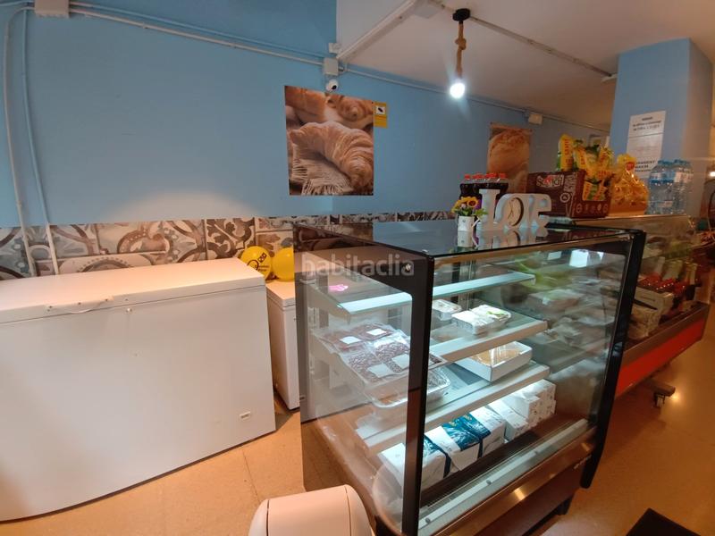 Foto 92a6609d-3620-4db6-887a-0ed9b4ddf497. Trapasso locale commerciale con riscaldamento in El Camp de l´Arpa del Clot Barcelona