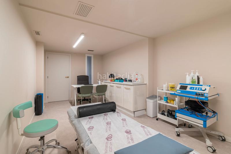 Foto 20a0f3e0-c23d-4f38-ad83-16ef89ed713f. Local commercial dans Barri de les Corts Barcelona